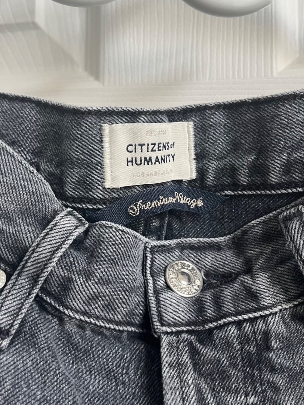 LIKE NEW: Citizens of Humanity Black Camilla Thigh Denim Shorts - Picture 3 of 8